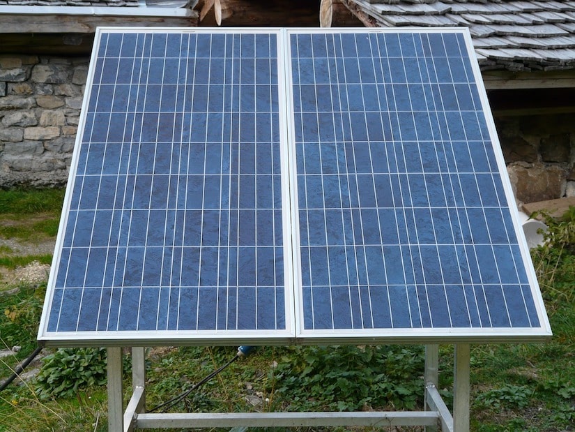 Solaranlagen und Solarzellen im Garten